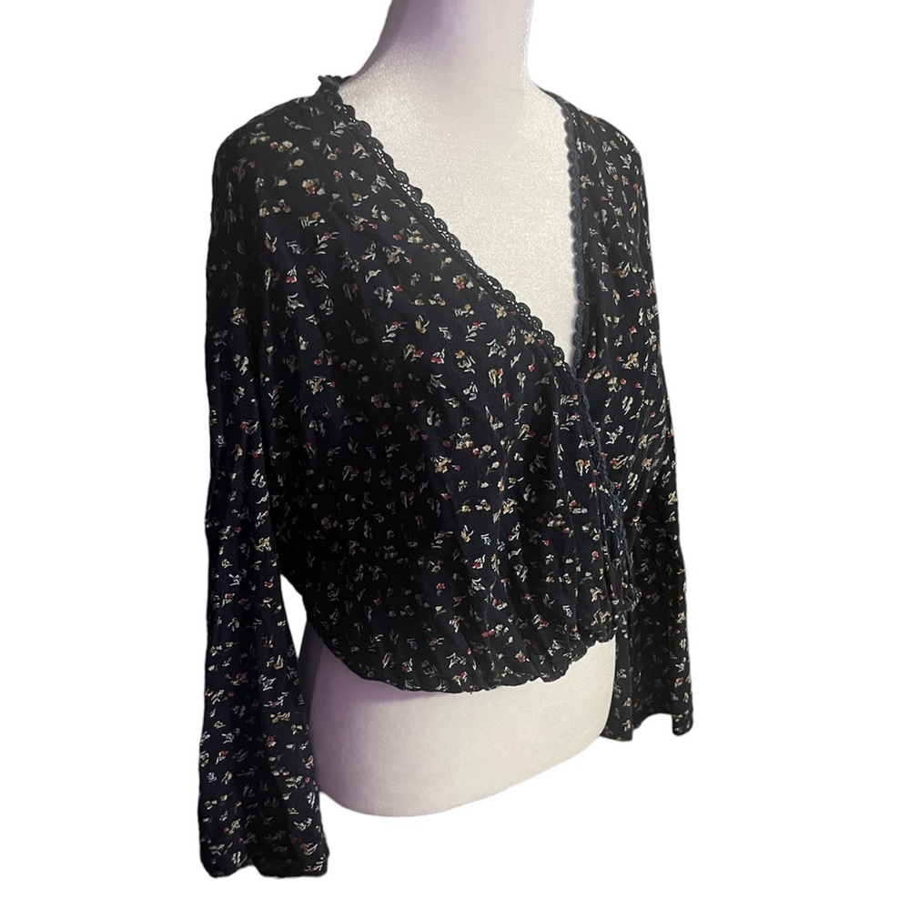 Navy floral crop top